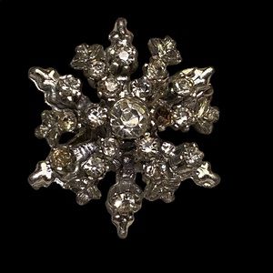 Rhinestone Vintage Snowflake Silver Pin Brooch